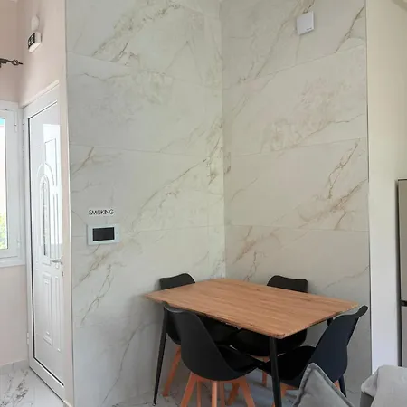 Olive Apartment *